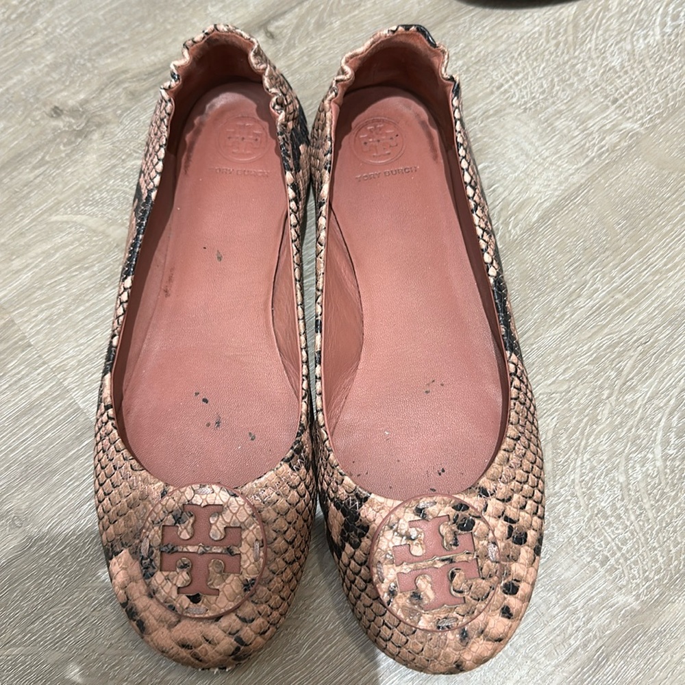 Tory burch flat